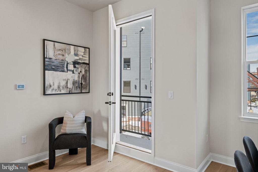 2715 LORRAINE COURT