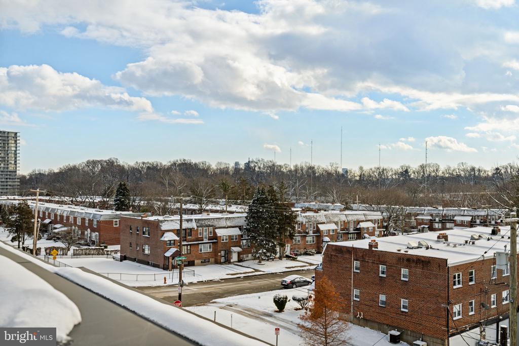 2715 LORRAINE COURT