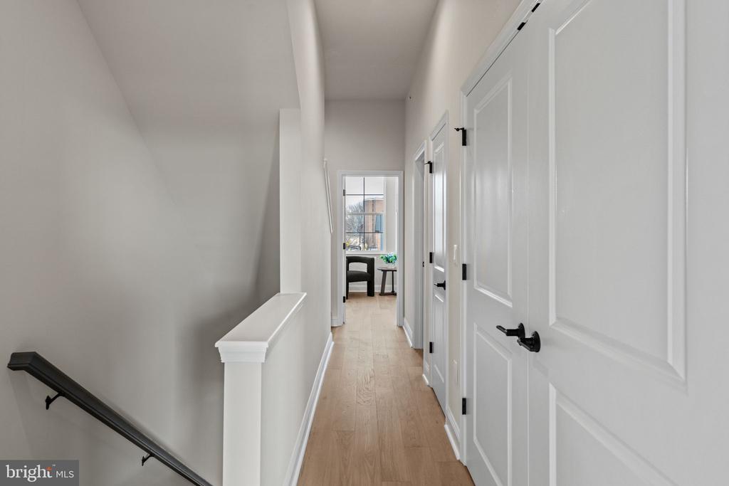 2715 LORRAINE COURT