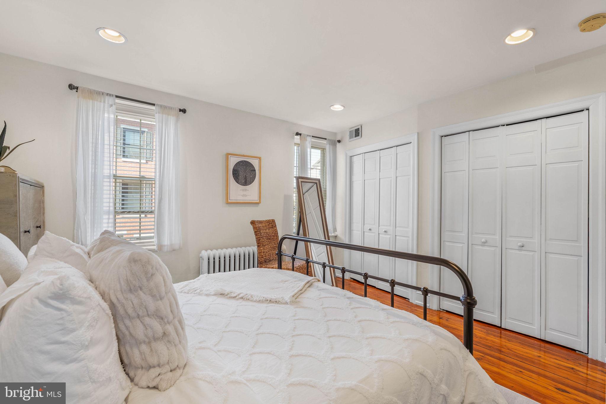 1021 N LAWRENCE STREET