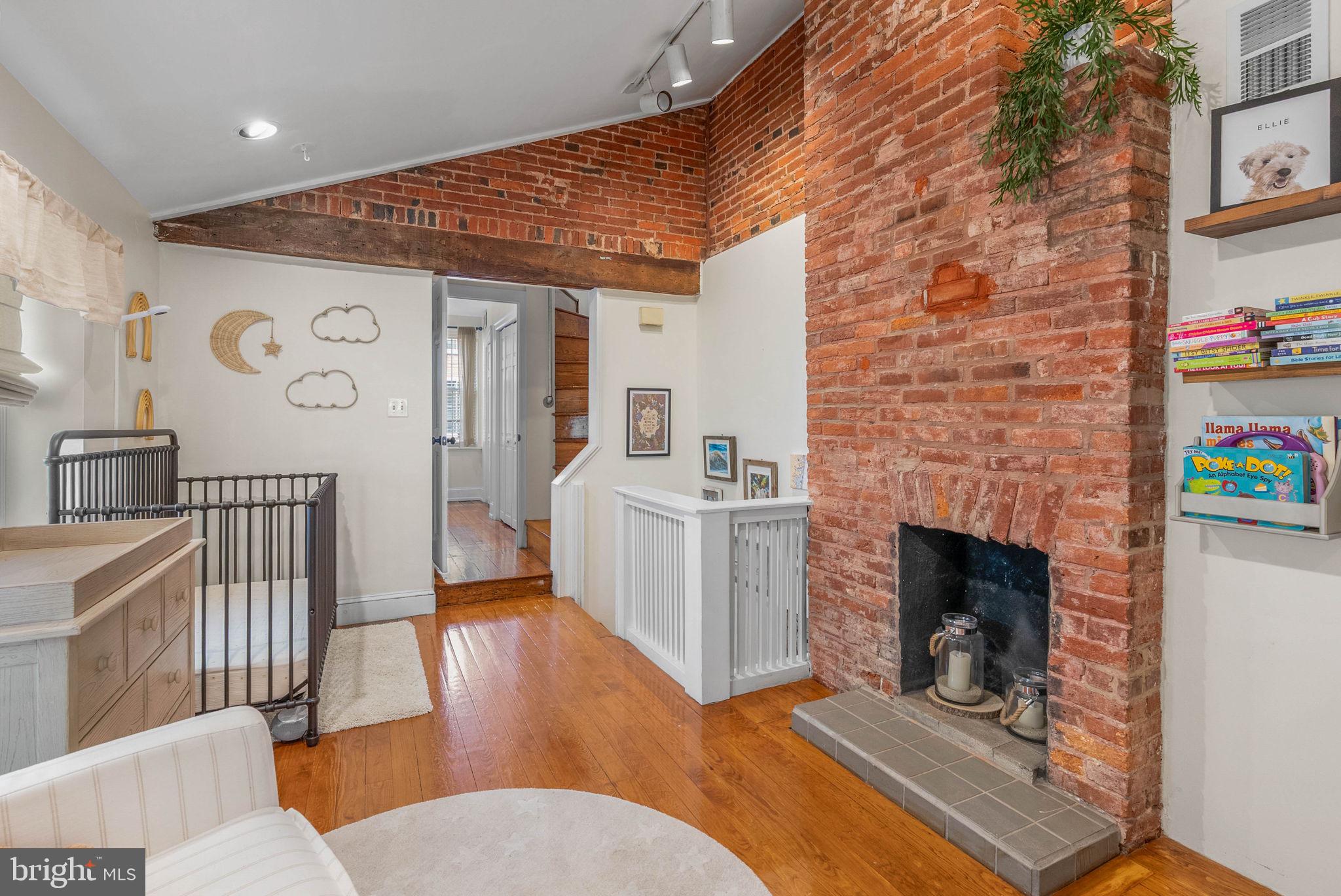 1021 N LAWRENCE STREET