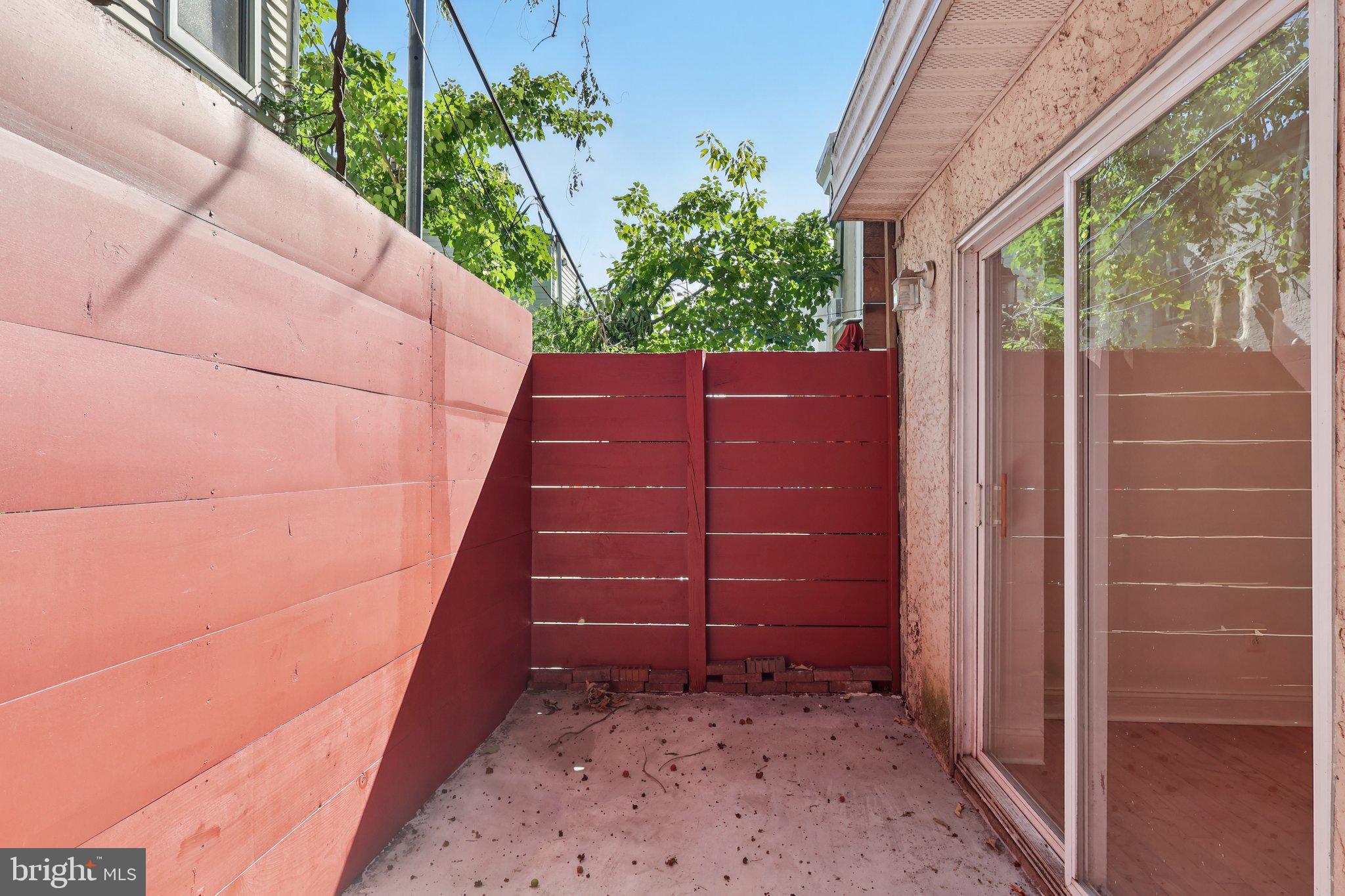 2435 CHRISTIAN STREET