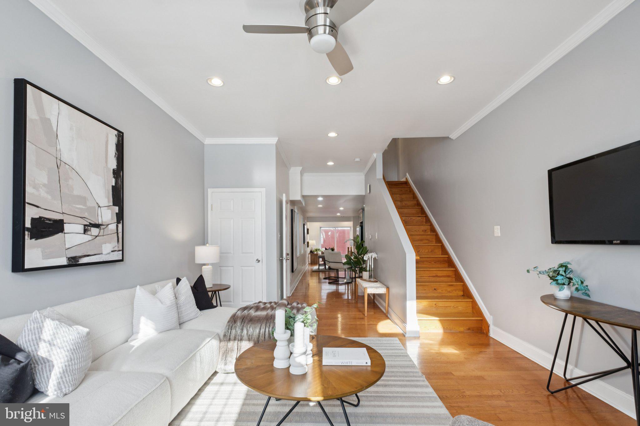 2435 CHRISTIAN STREET