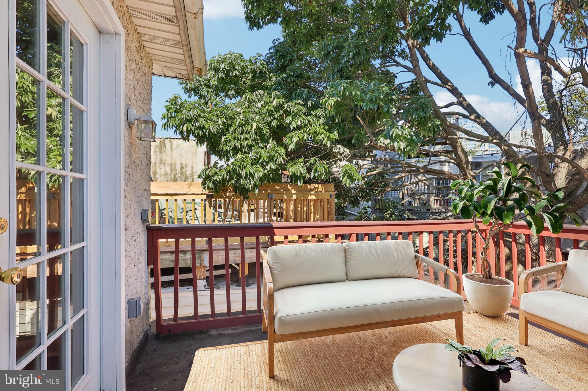 2435 CHRISTIAN STREET