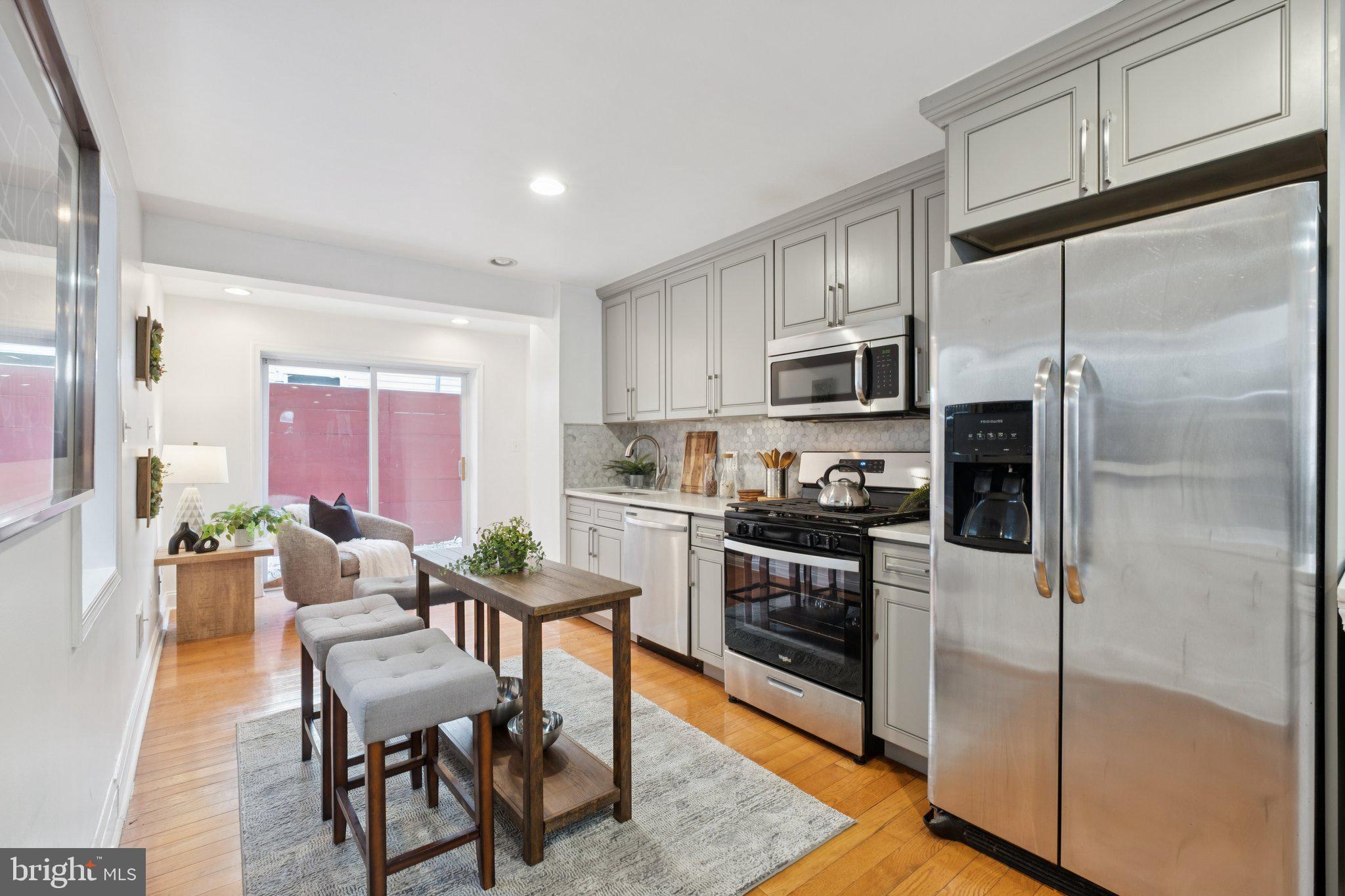 2435 CHRISTIAN STREET