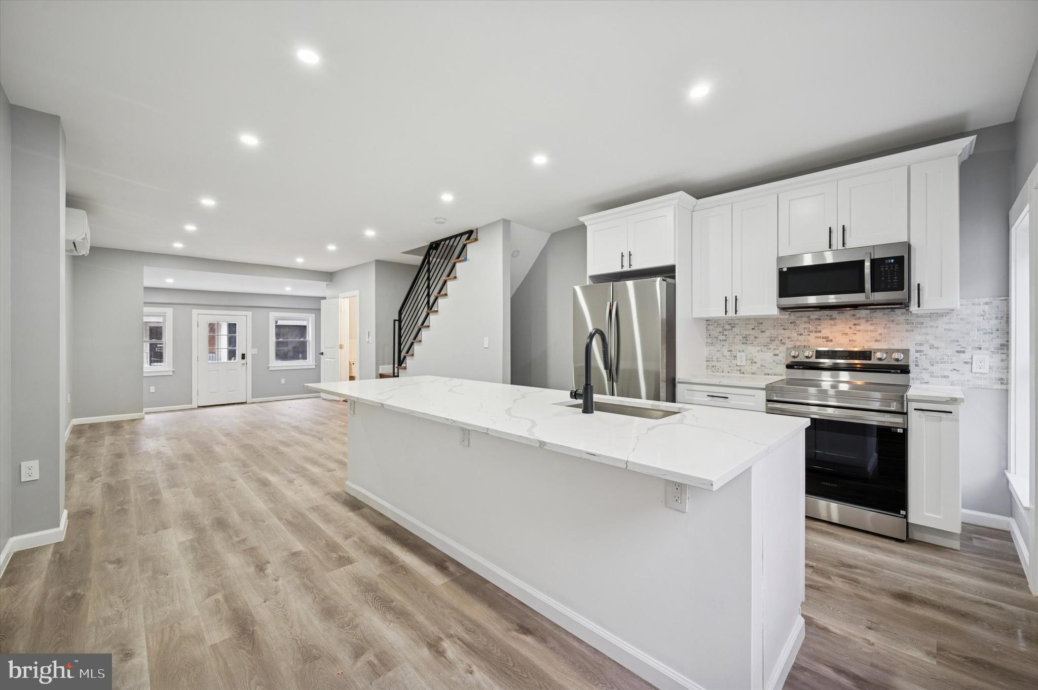 547 S YEWDALL STREET