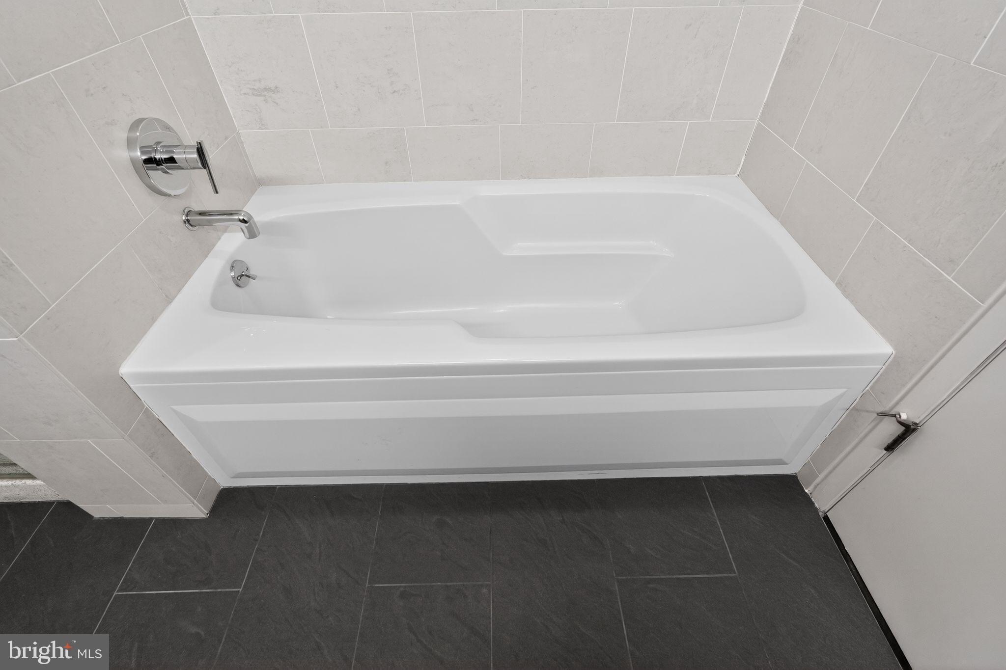 2101 MARKET STREET 3103