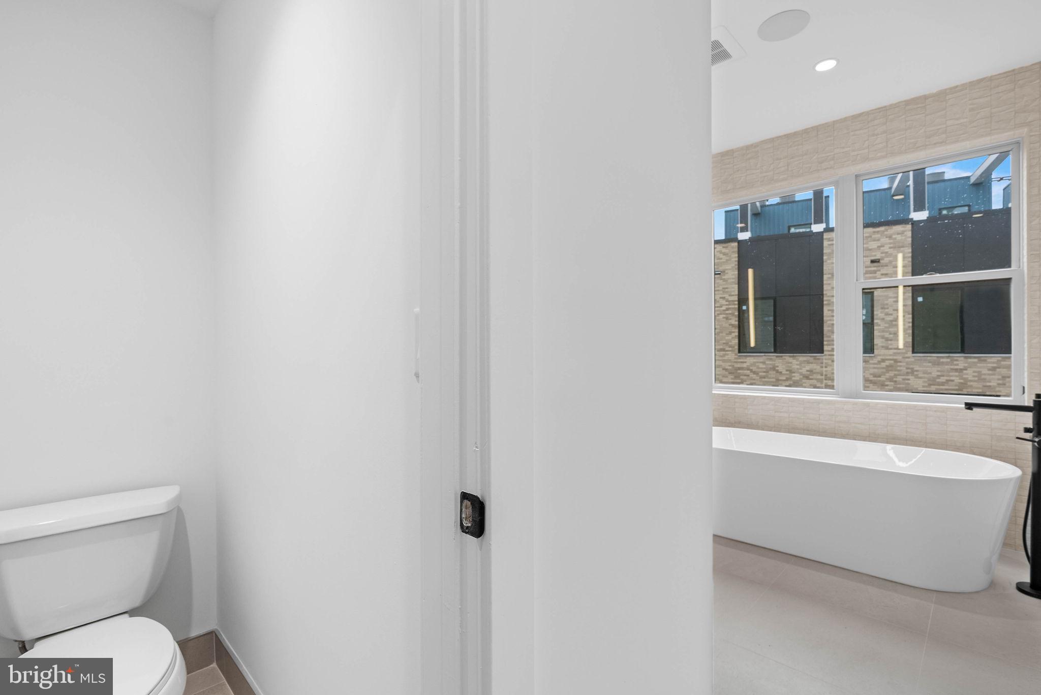 656 FAIRMOUNT AVENUE