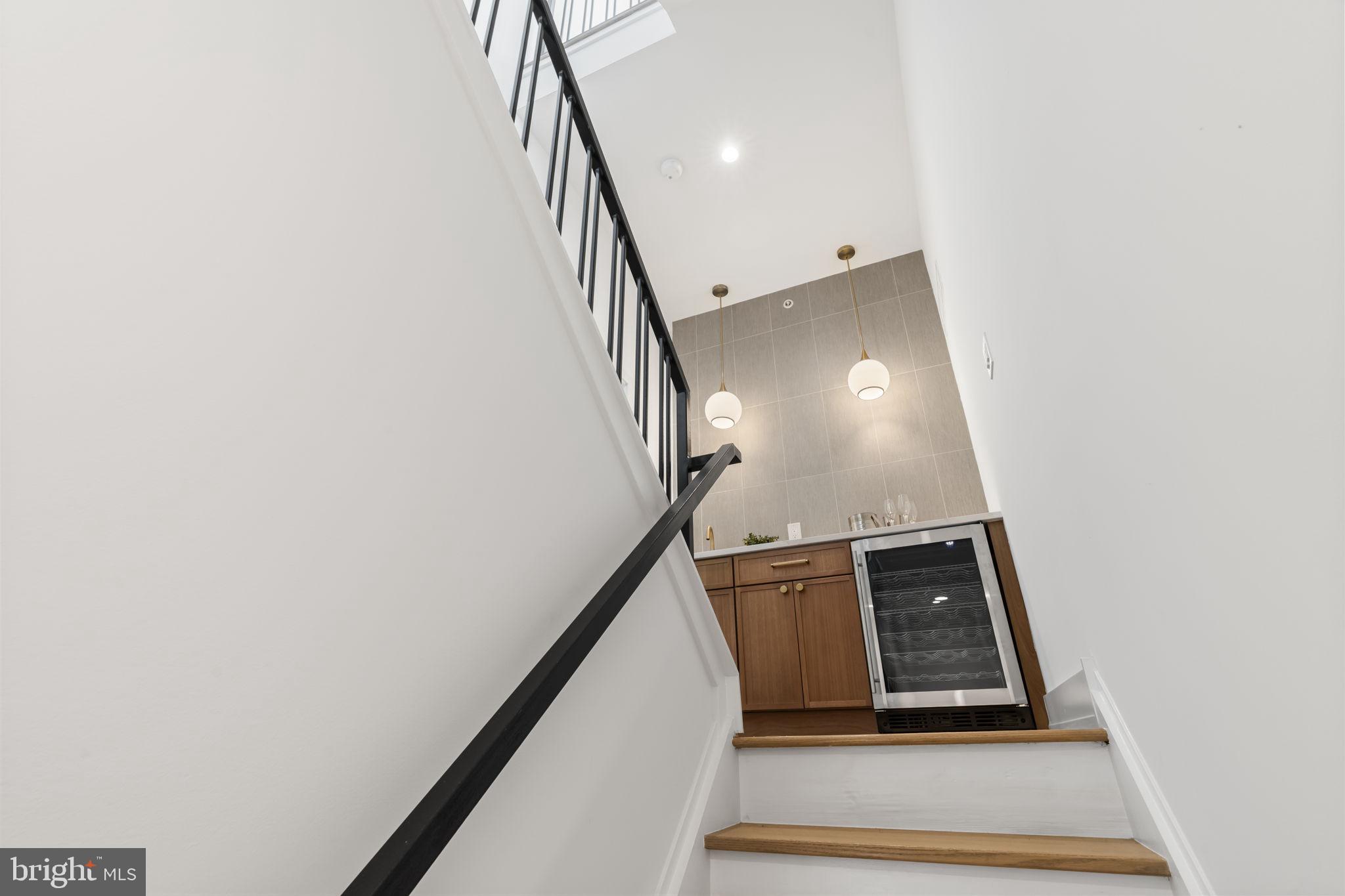 2214 E GORDON STREET