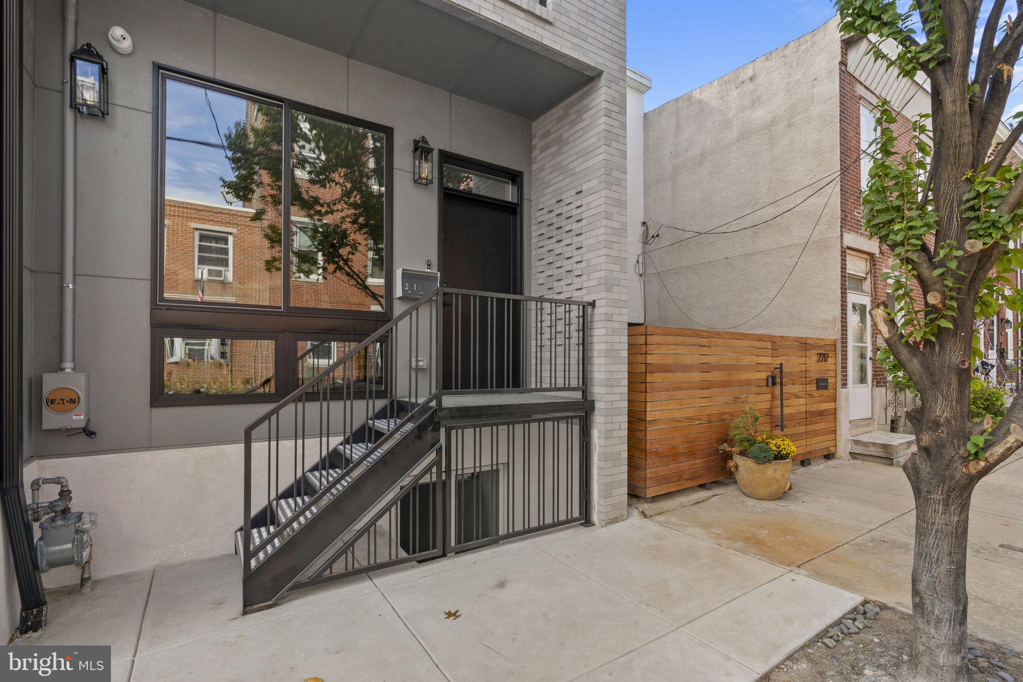 2214 E GORDON STREET