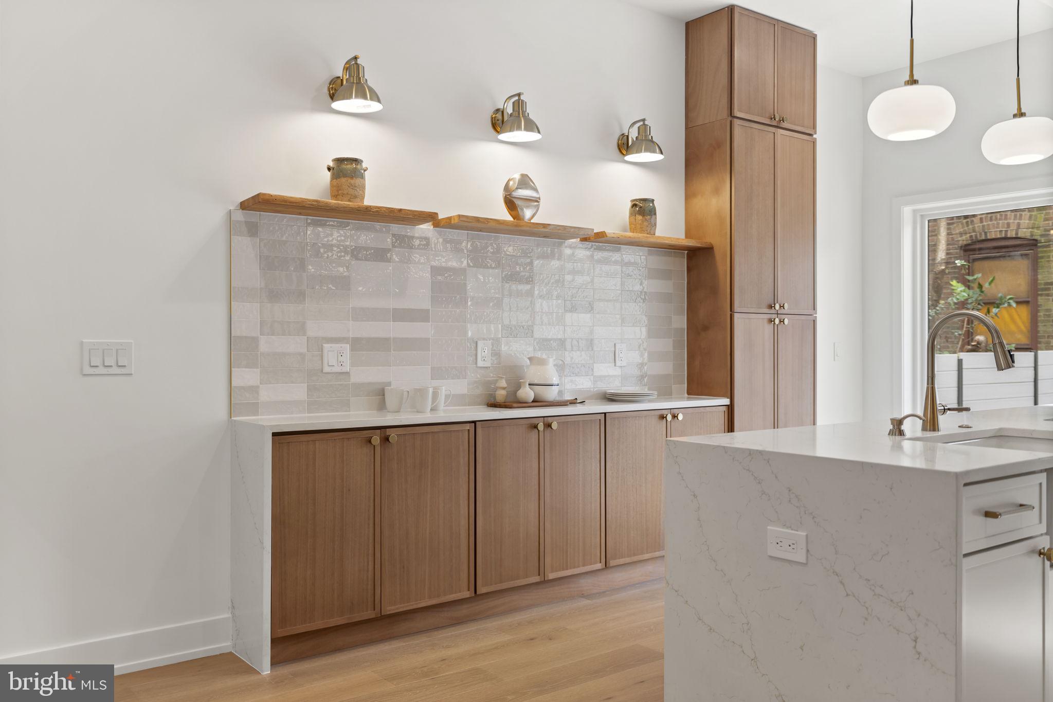 2214 E GORDON STREET