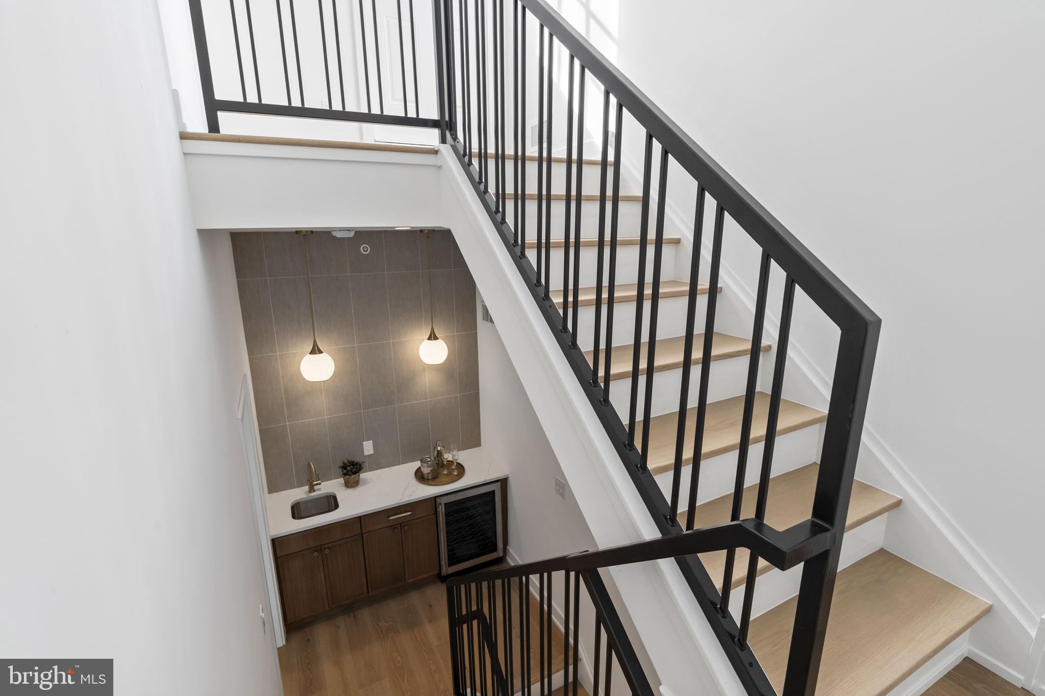 2214 E GORDON STREET