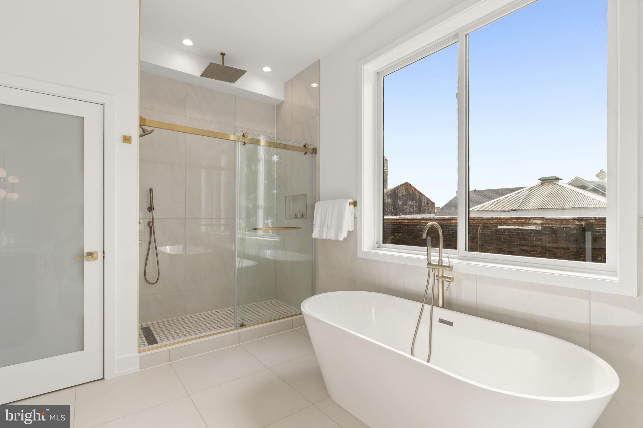 2214 E GORDON STREET