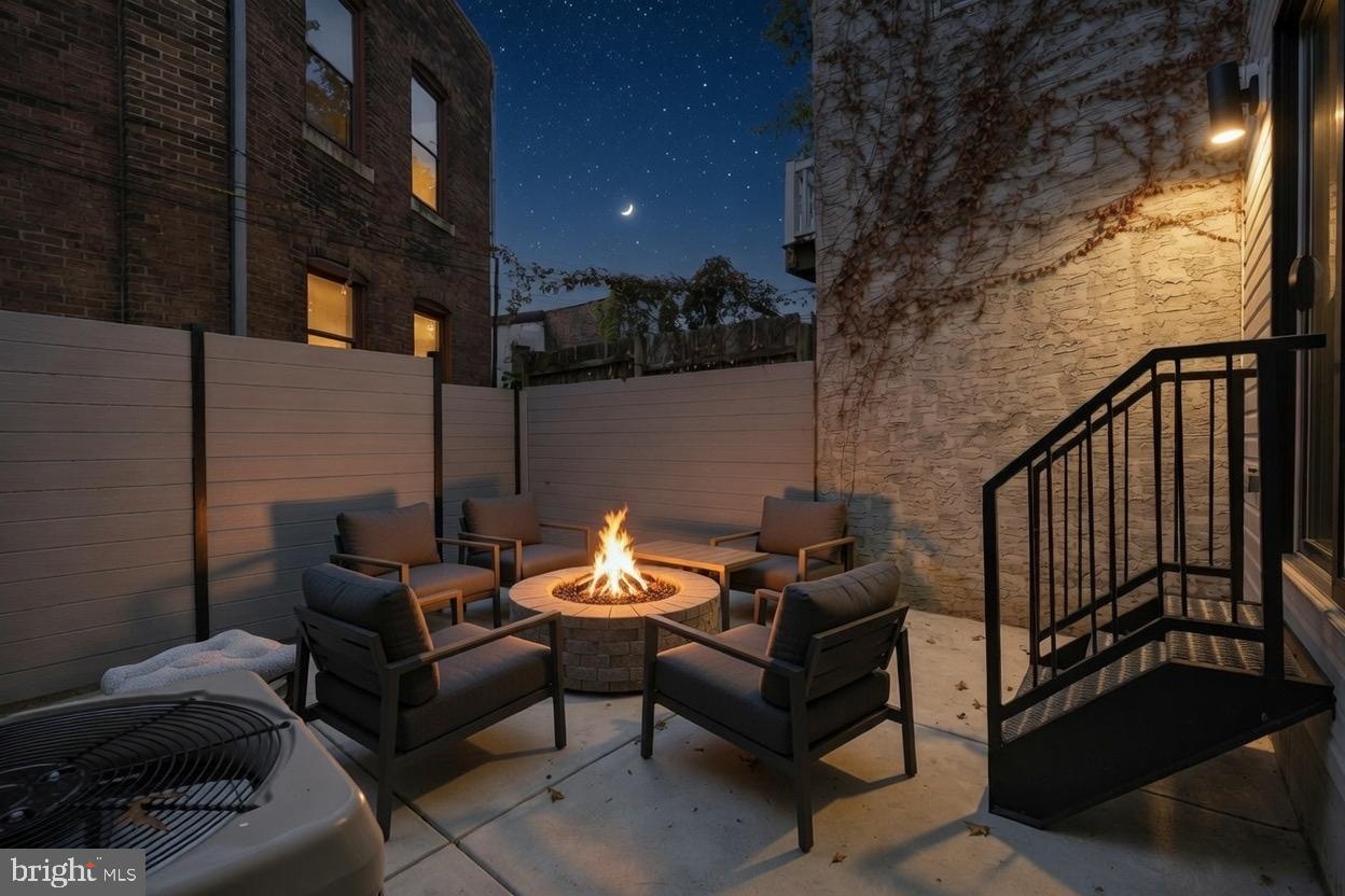 2214 E GORDON STREET