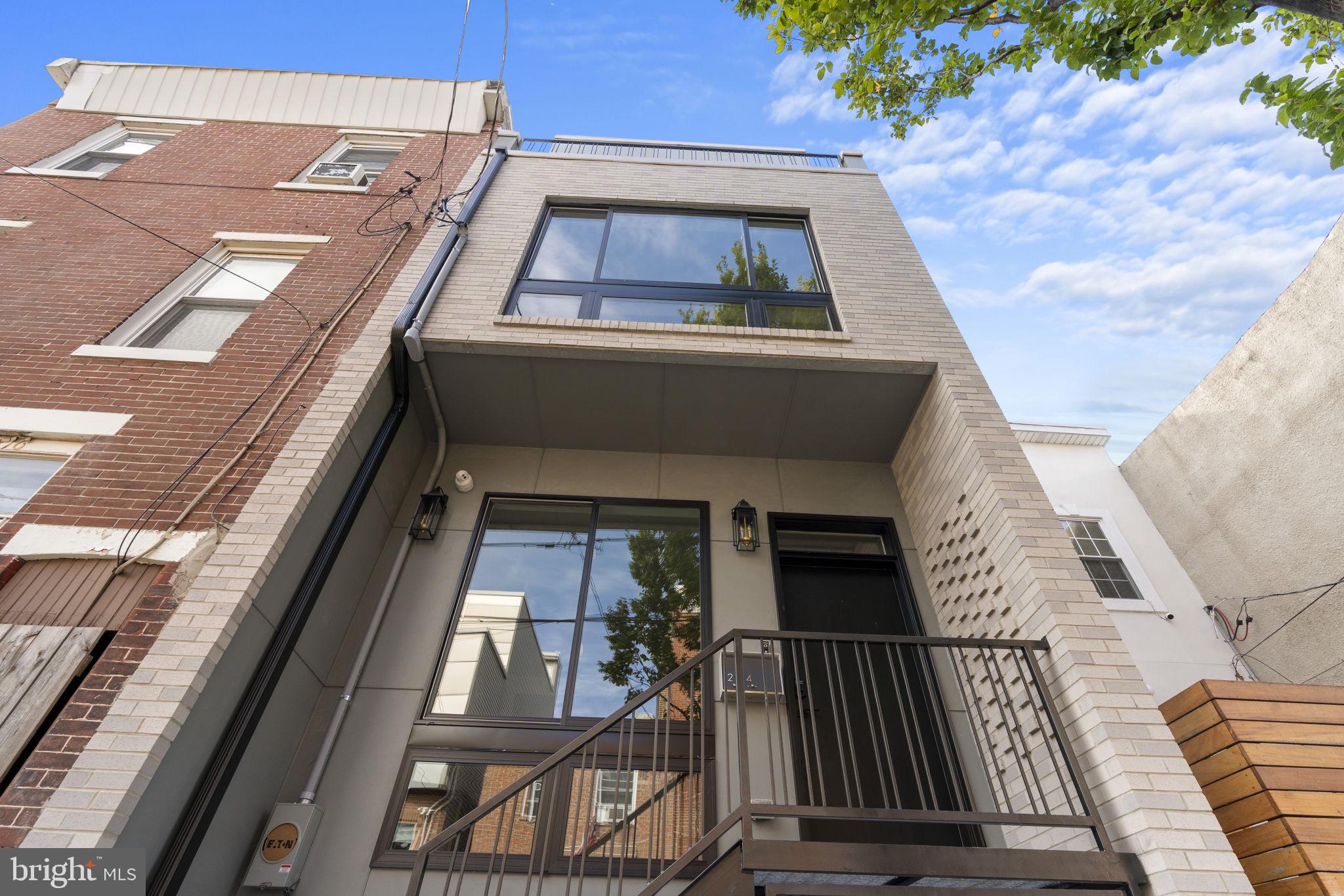 2214 E GORDON STREET