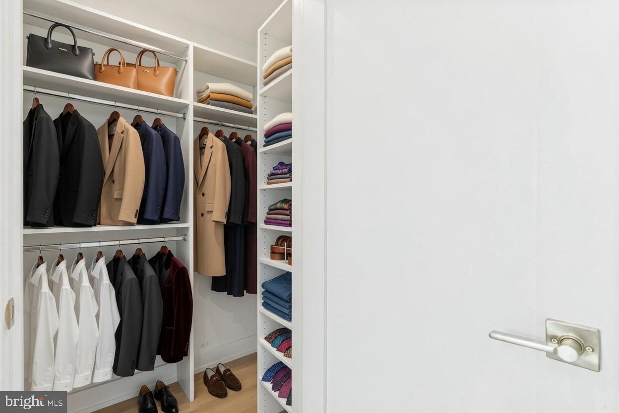 2214 E GORDON STREET