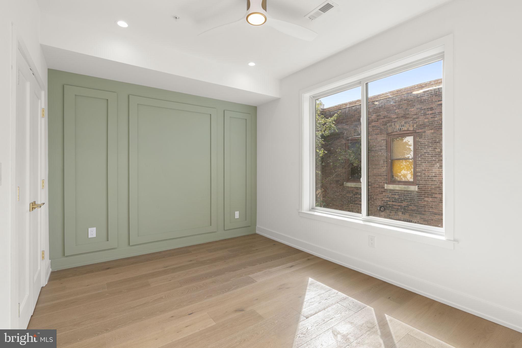 2214 E GORDON STREET