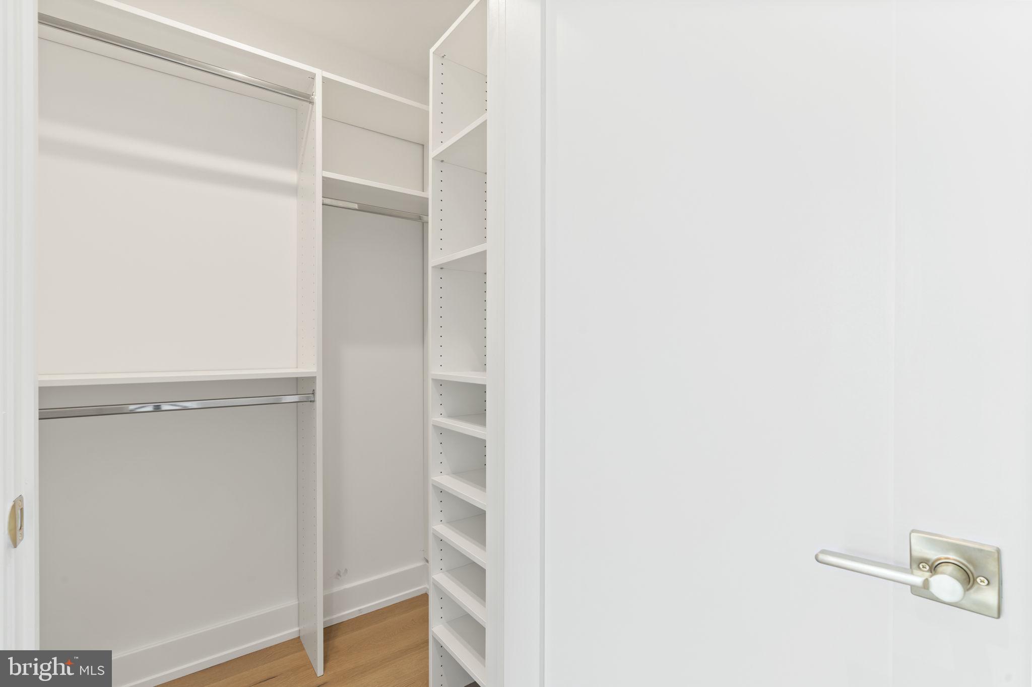 2214 E GORDON STREET