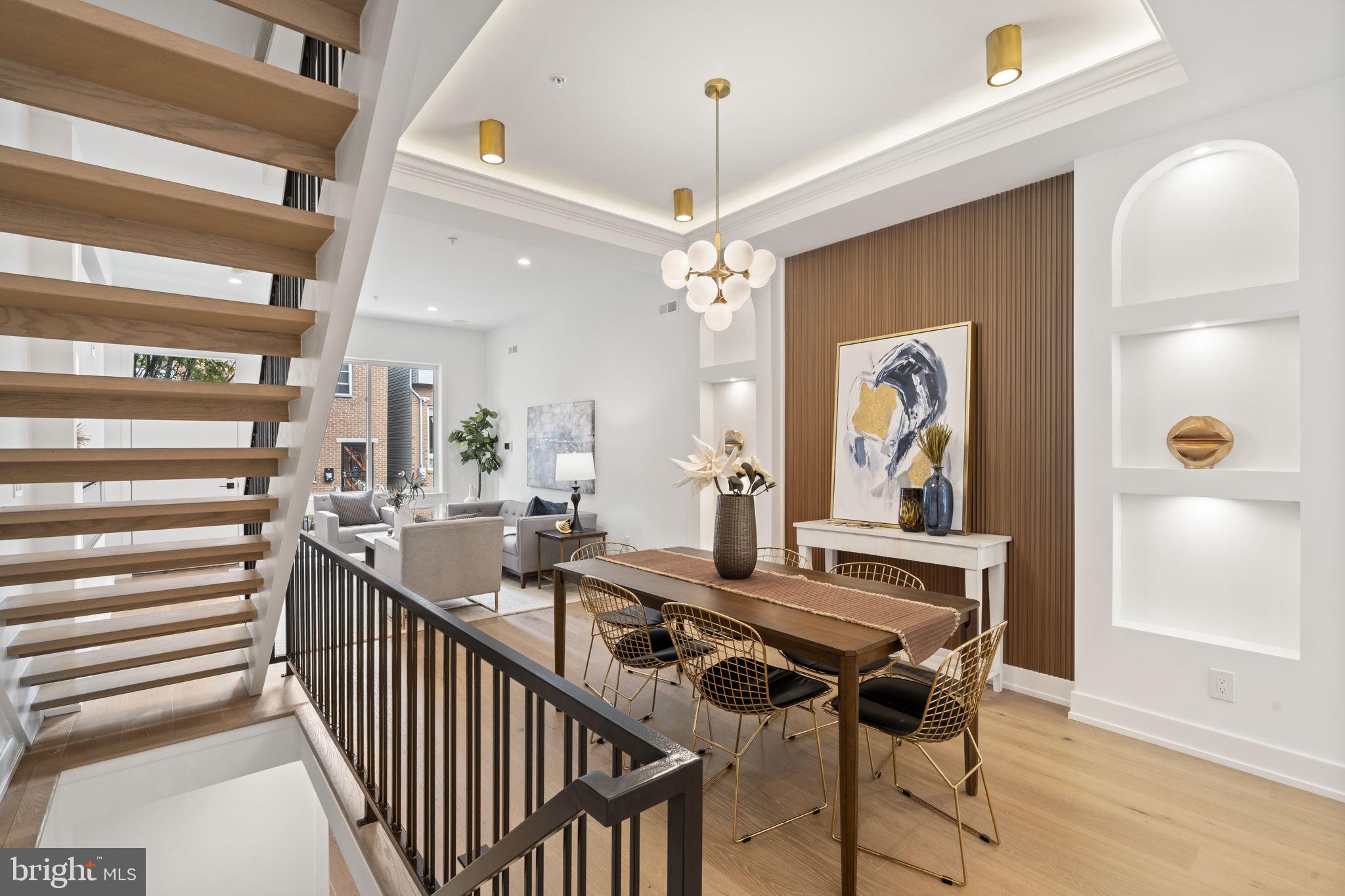 2214 E GORDON STREET