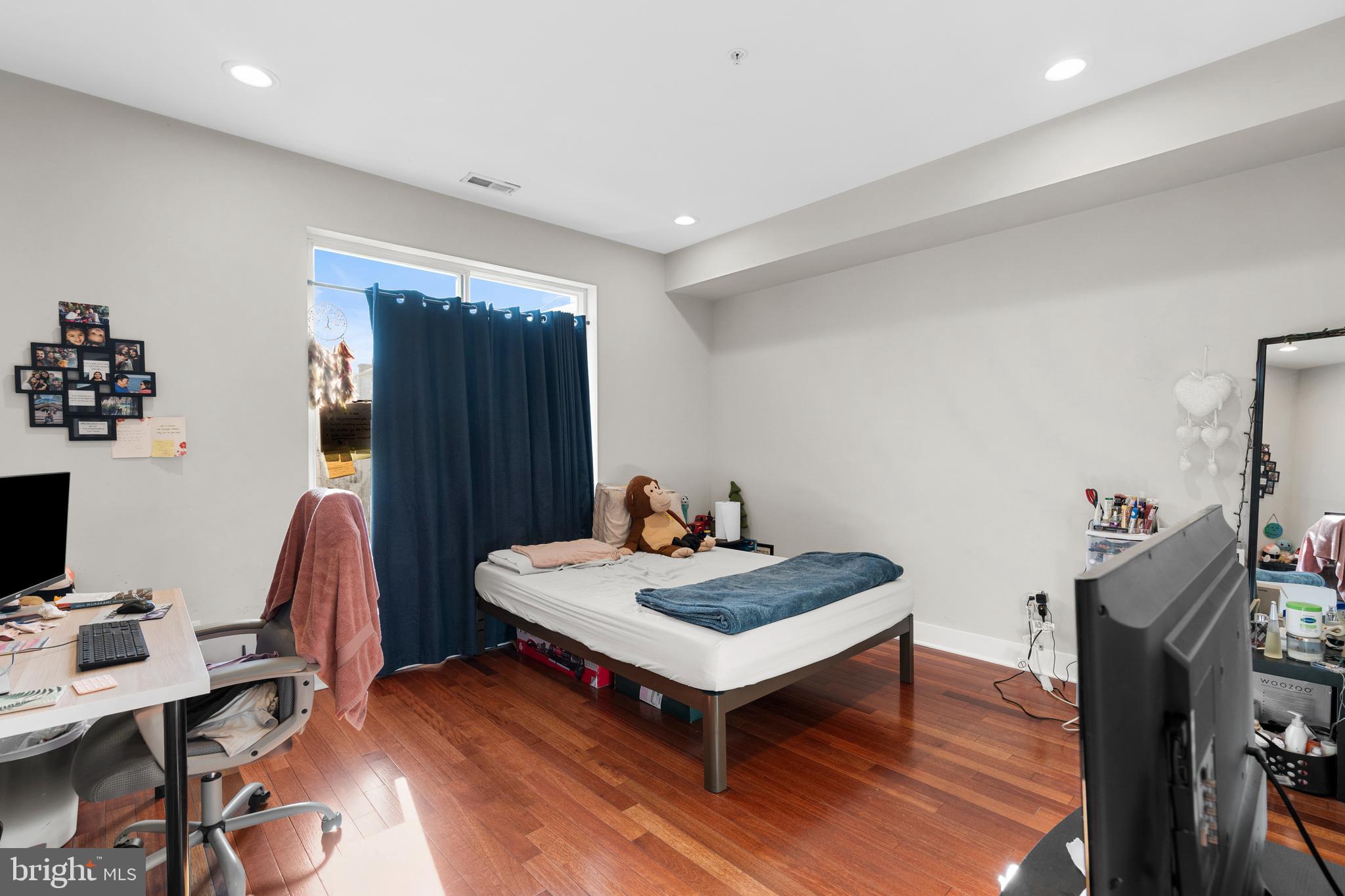 2714 W JEFFERSON STREET