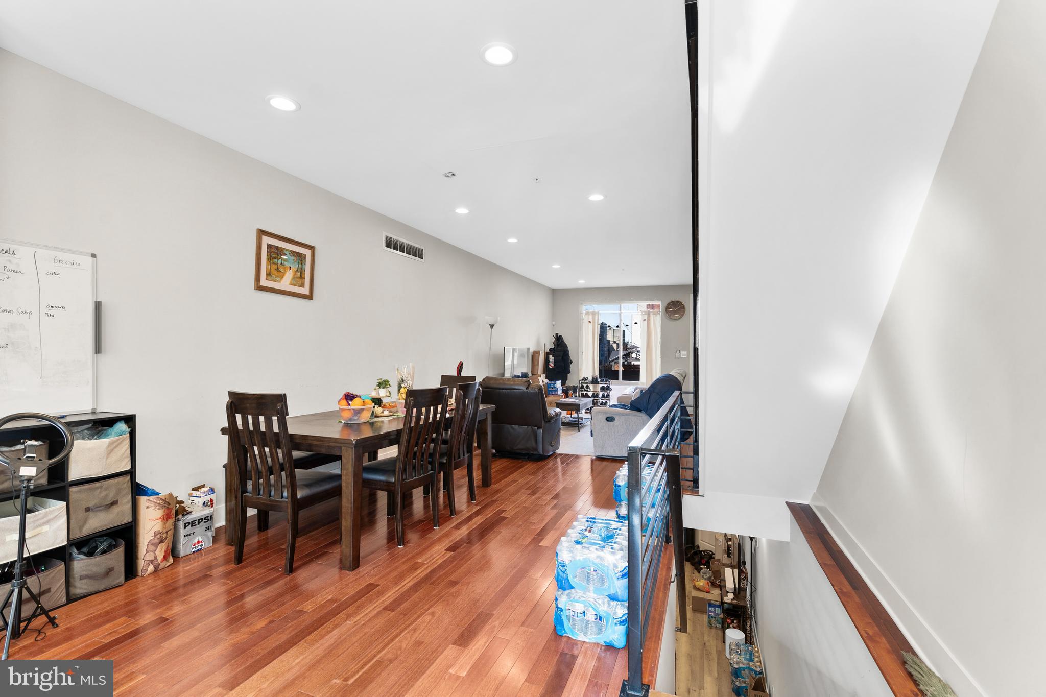 2714 W JEFFERSON STREET