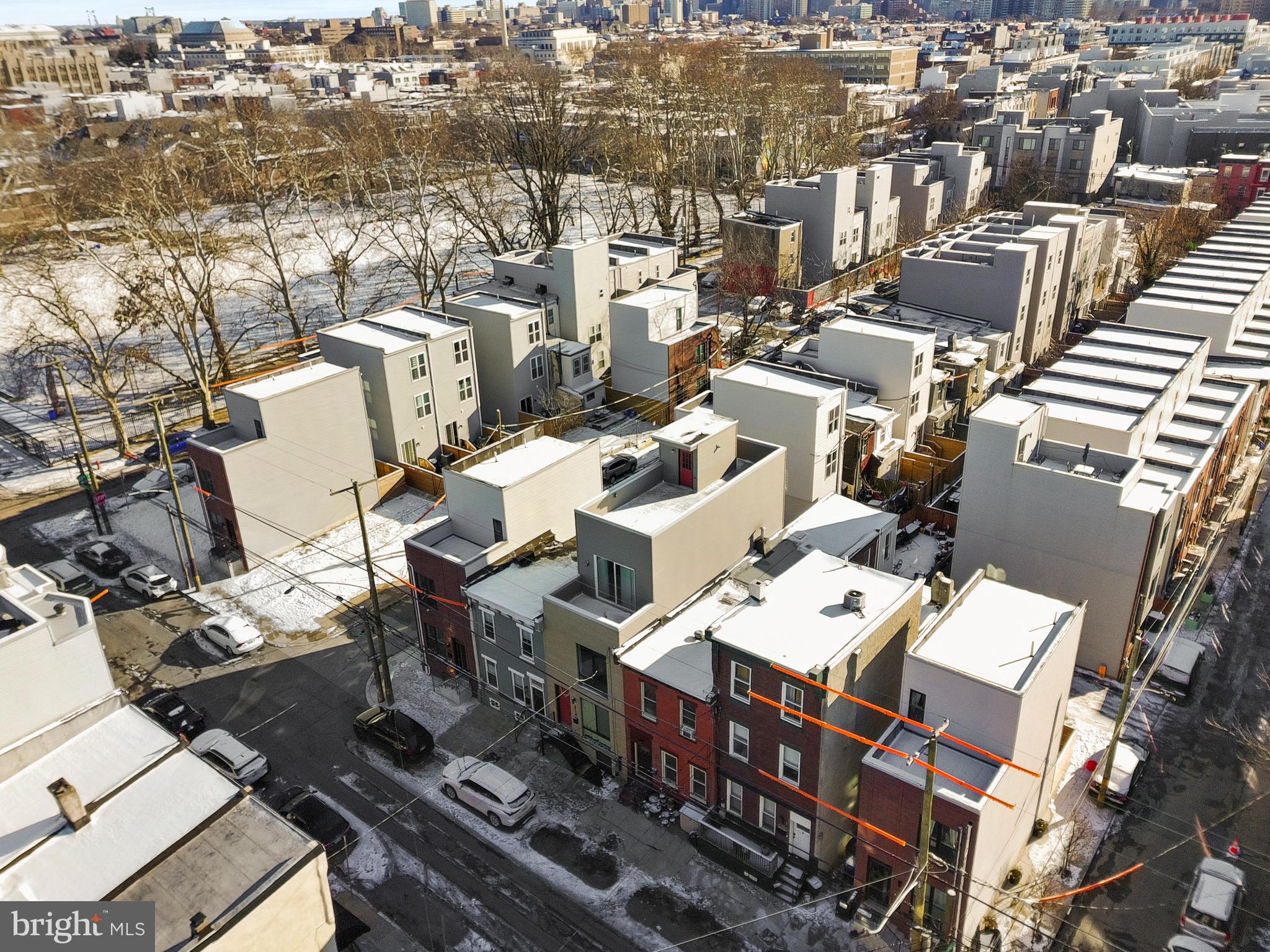 2714 W JEFFERSON STREET