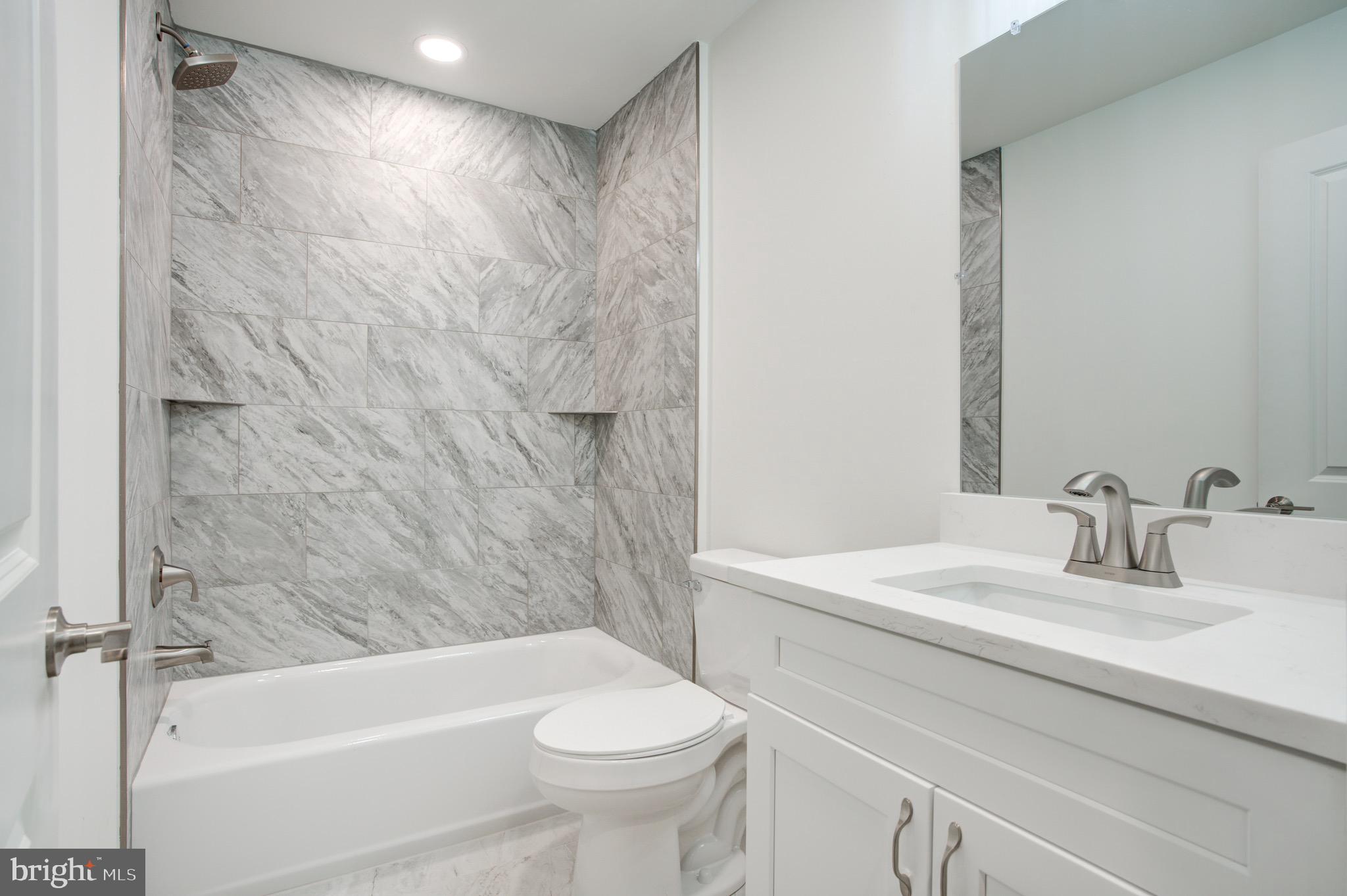 2022 E FLETCHER STREET