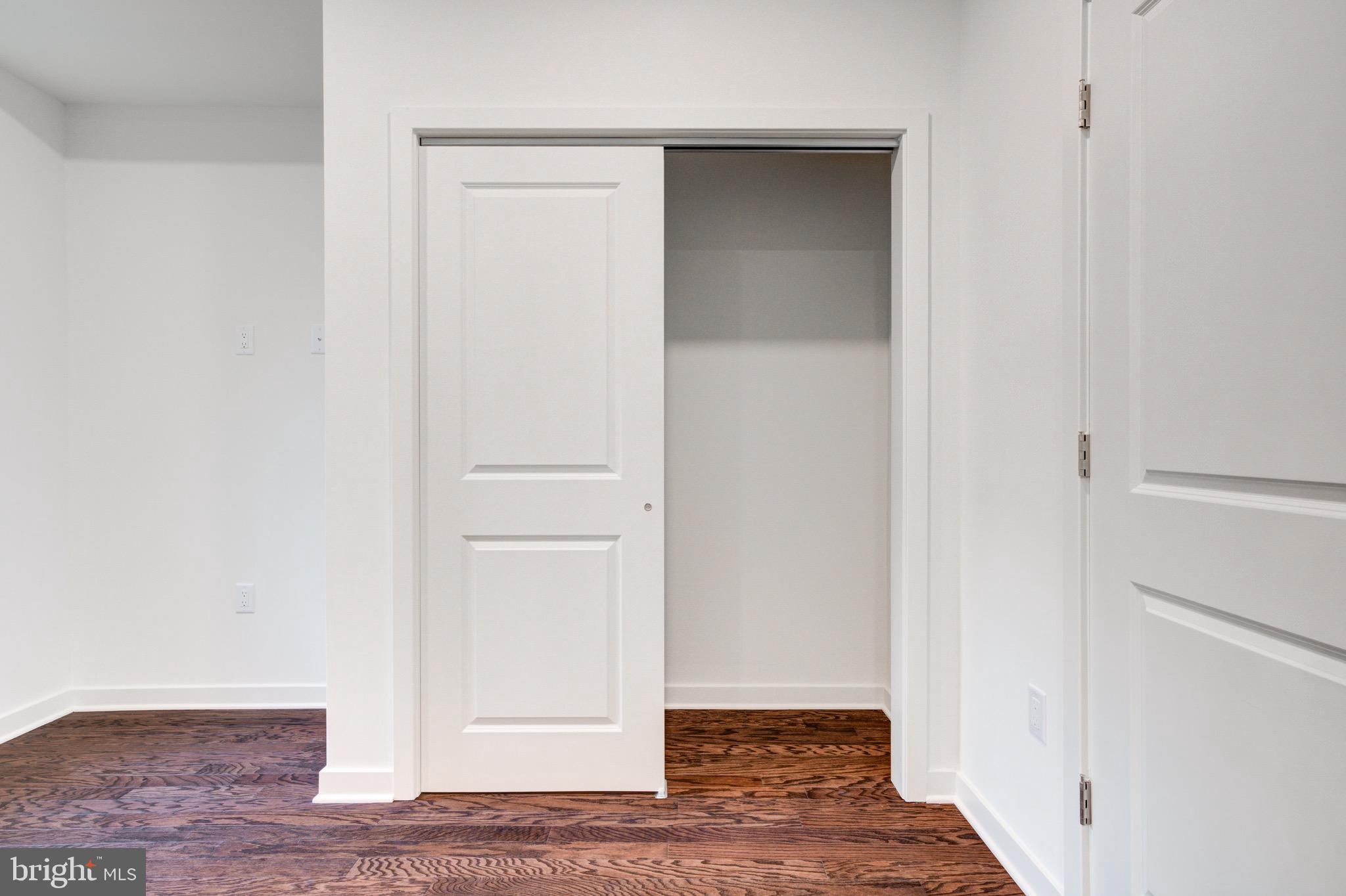 2022 E FLETCHER STREET