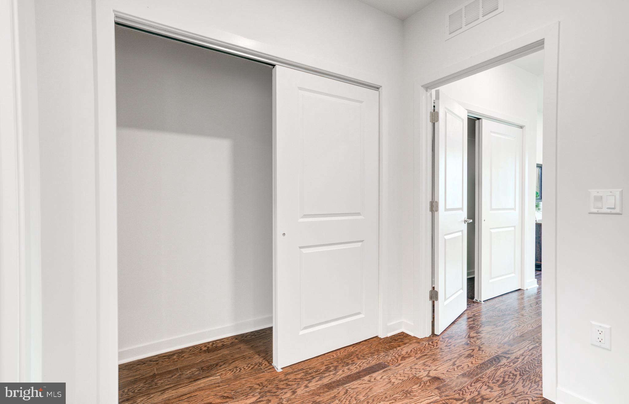 2022 E FLETCHER STREET