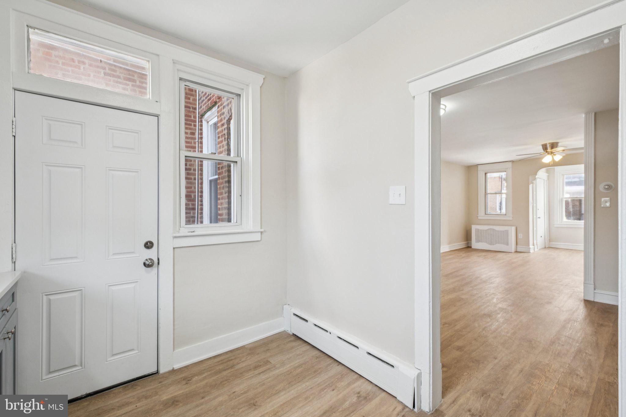 5938 N LAWRENCE STREET