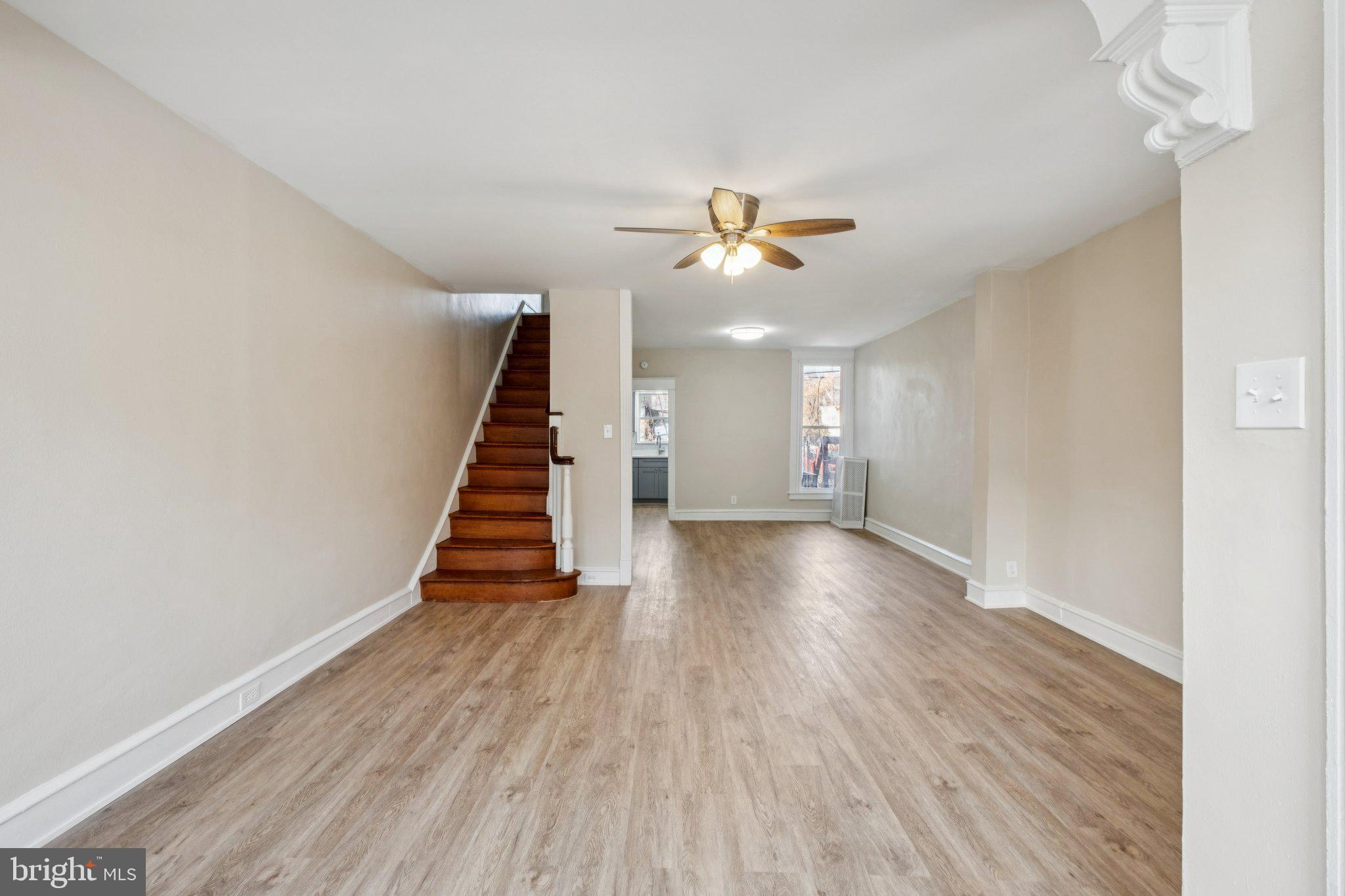 5938 N LAWRENCE STREET