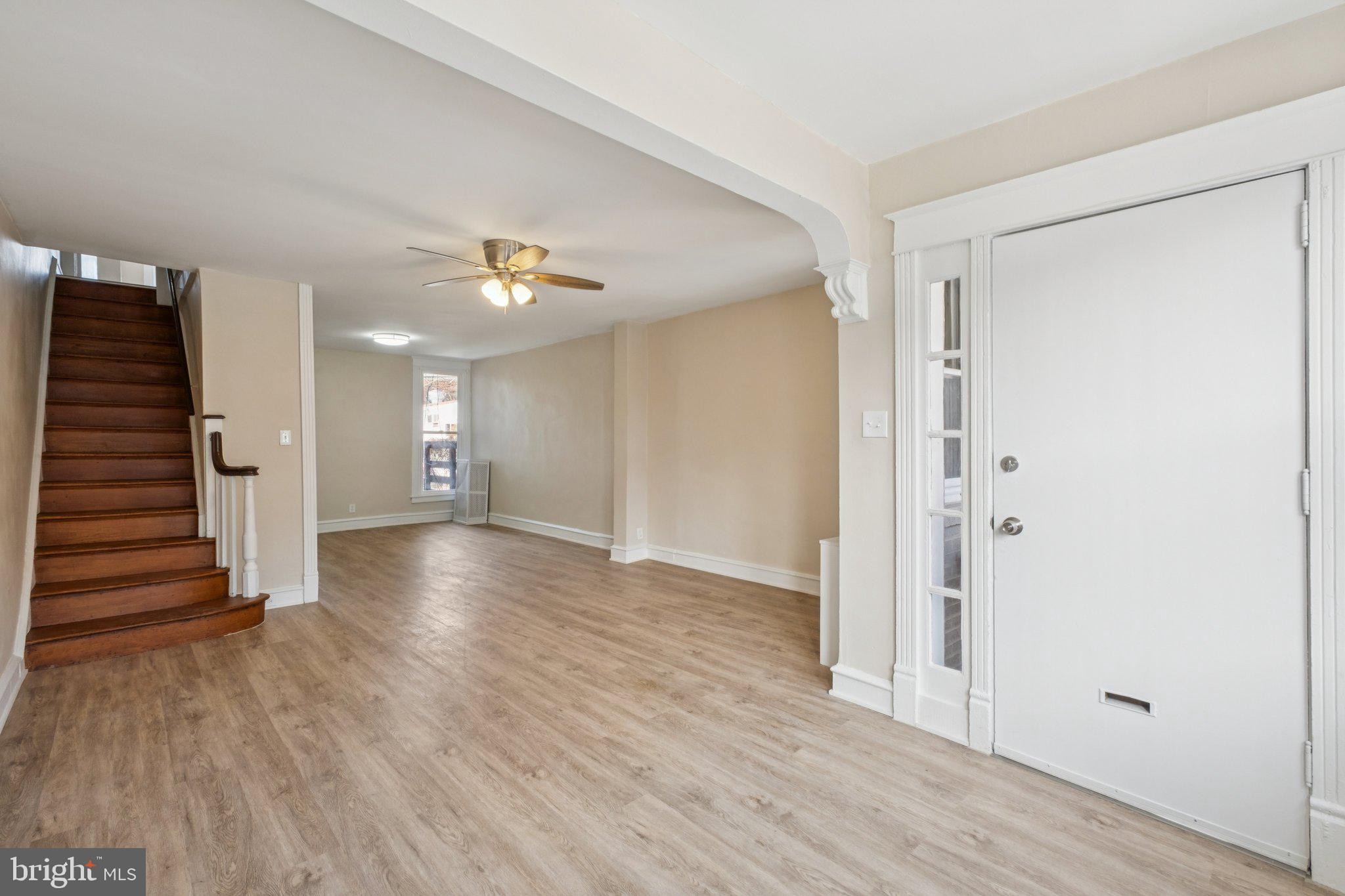 5938 N LAWRENCE STREET