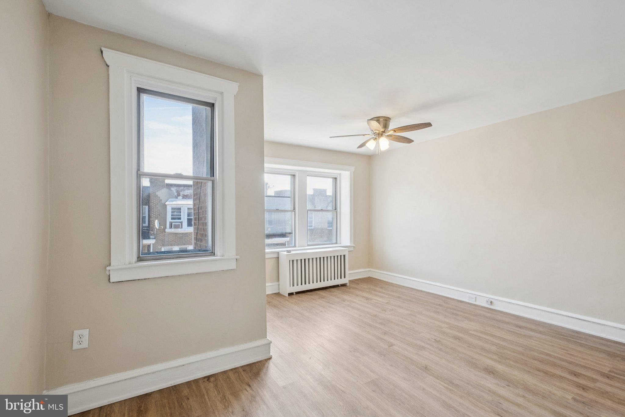 5938 N LAWRENCE STREET