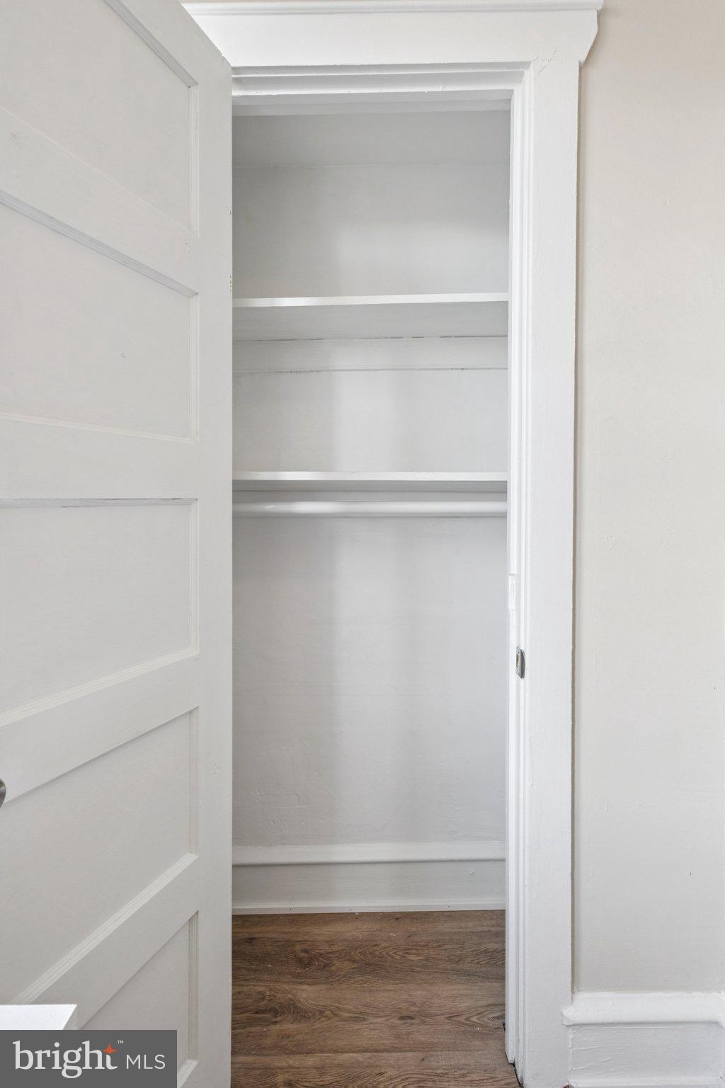 5938 N LAWRENCE STREET