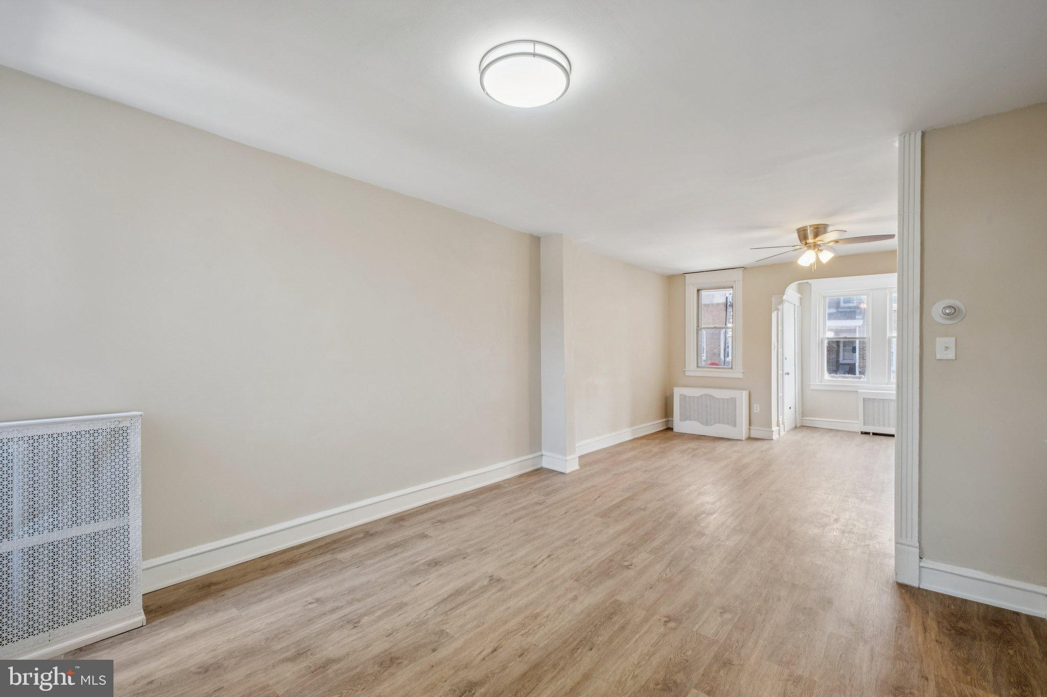 5938 N LAWRENCE STREET