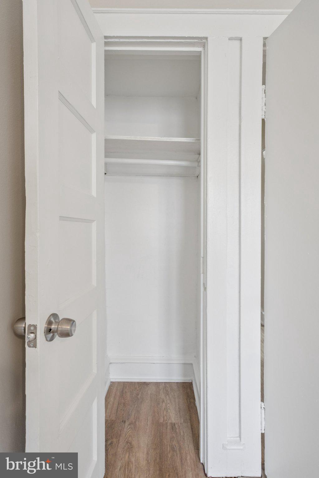 5938 N LAWRENCE STREET