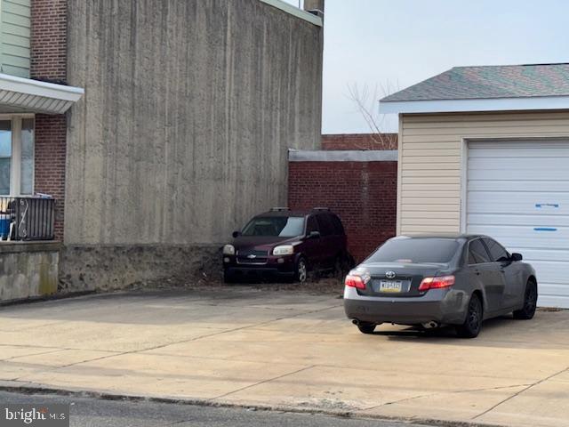 548 HELLERMAN STREET 50