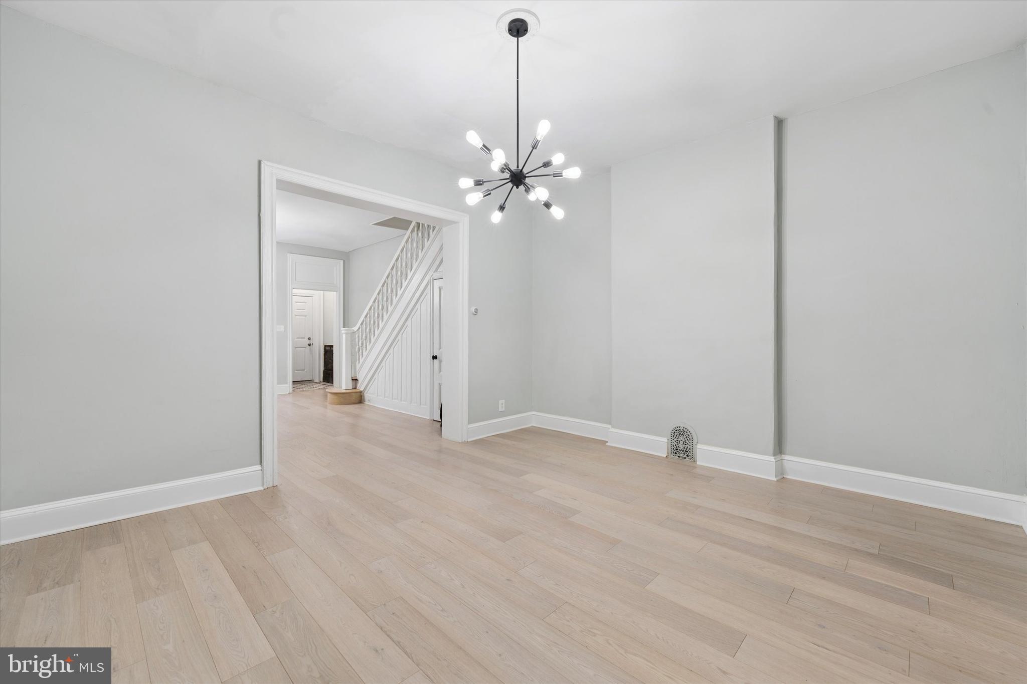 2422 W NORRIS STREET