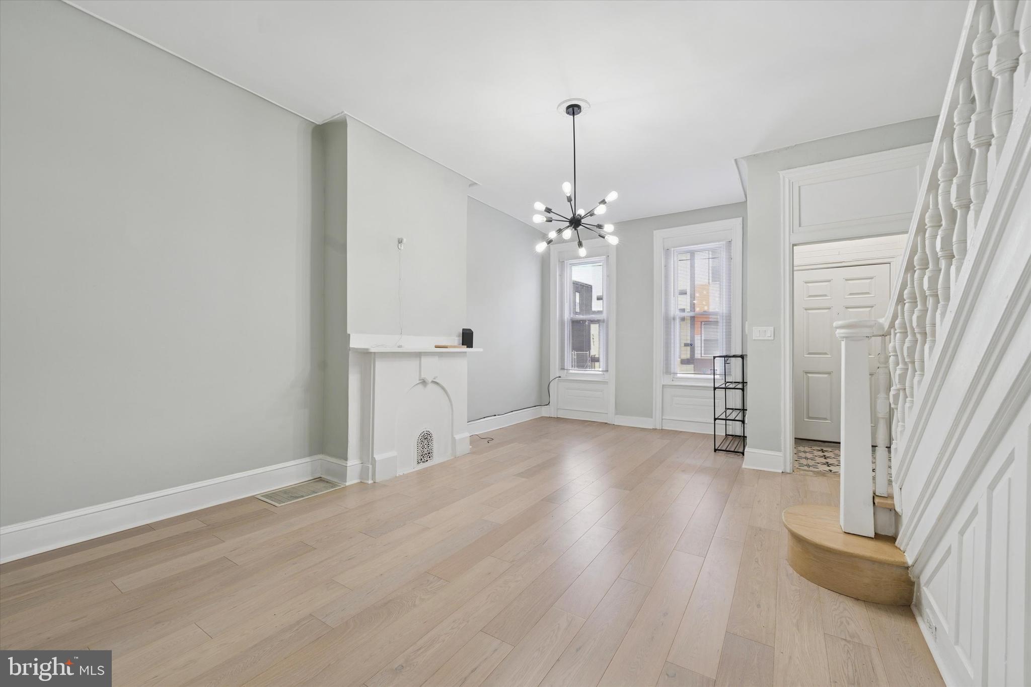 2422 W NORRIS STREET