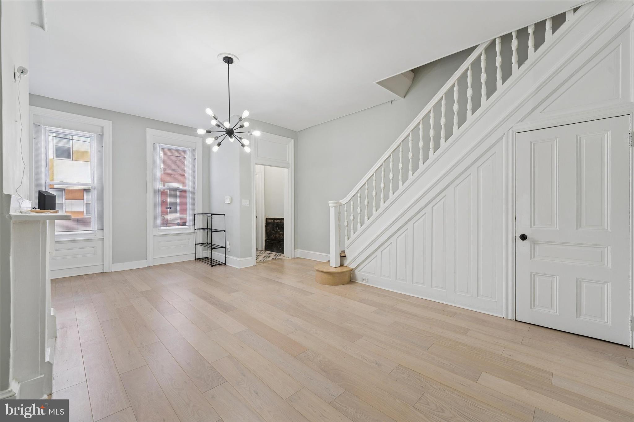 2422 W NORRIS STREET