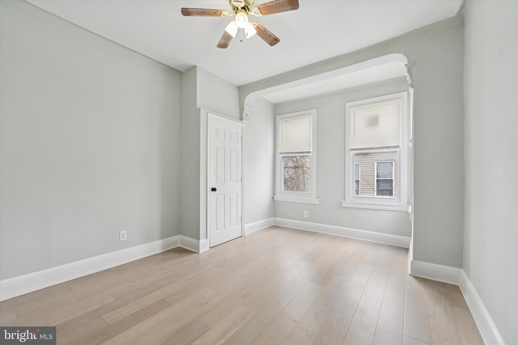 2422 W NORRIS STREET