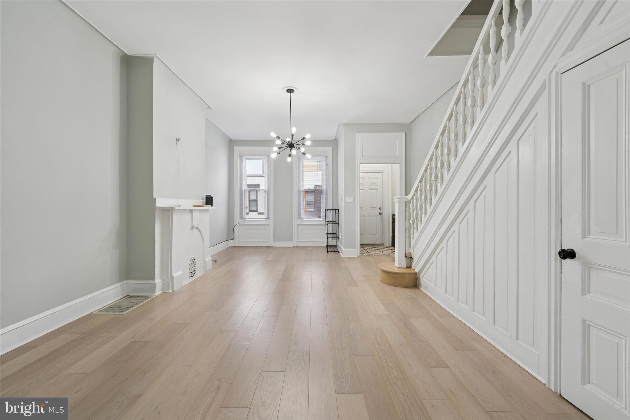 2422 W NORRIS STREET