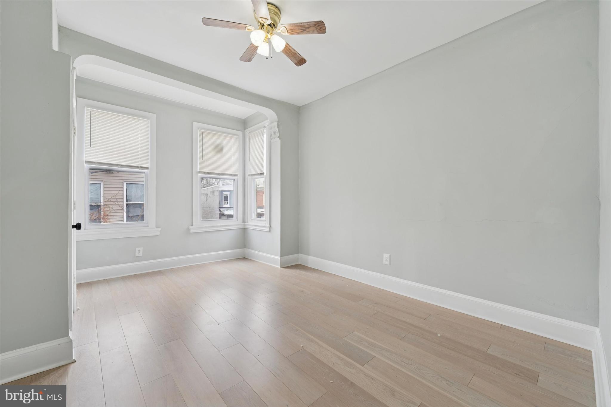 2422 W NORRIS STREET