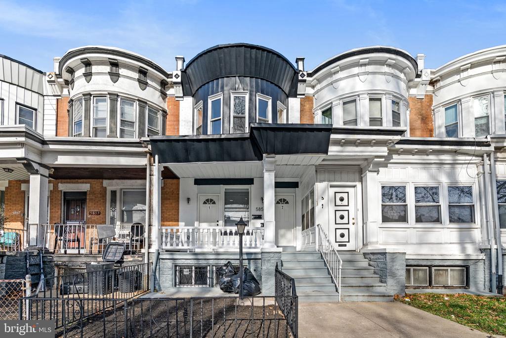 5853 CEDAR AVENUE