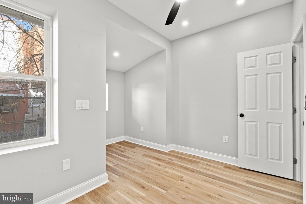 5853 CEDAR AVENUE