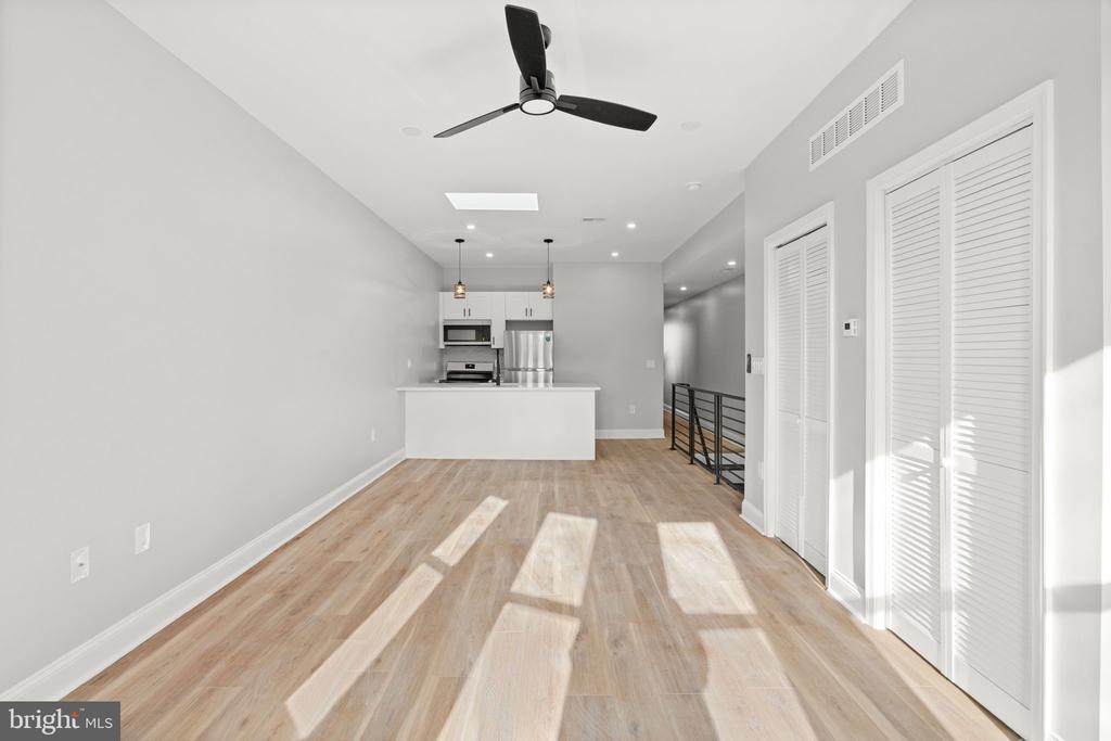 5853 CEDAR AVENUE