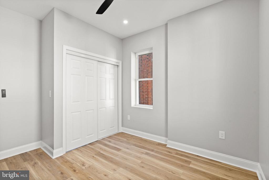 5853 CEDAR AVENUE