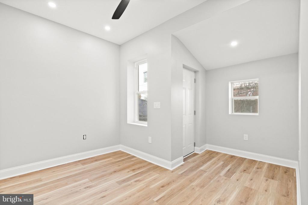 5853 CEDAR AVENUE
