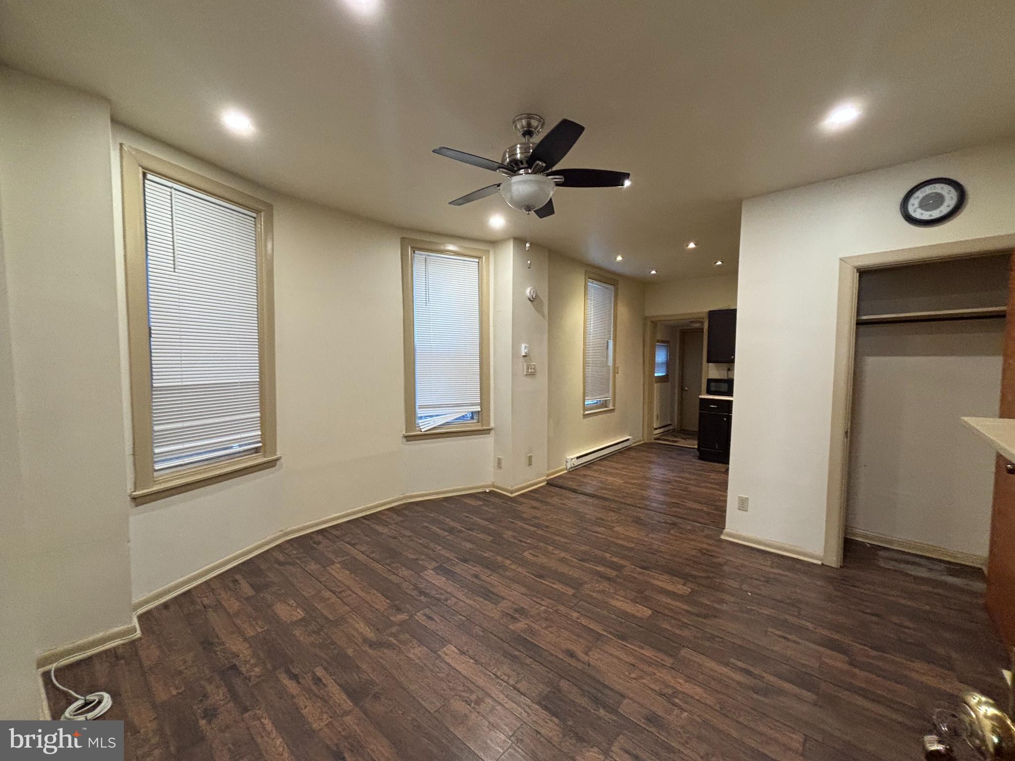 3734 N SYDENHAM STREET 1