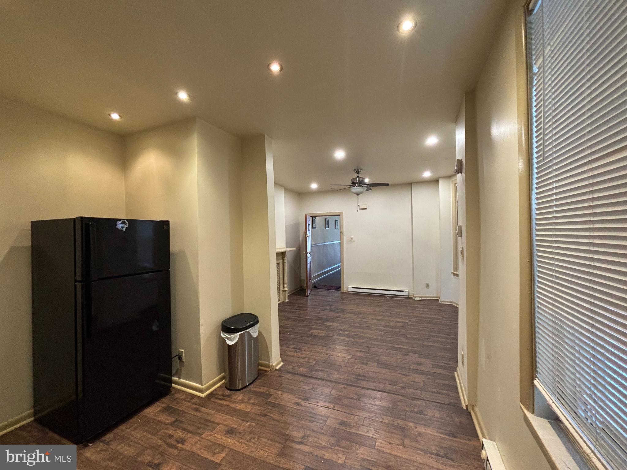 3734 N SYDENHAM STREET 1